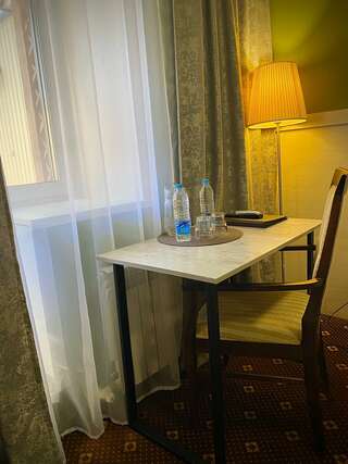 Гостиница Арбат Балаково Двухместный номер эконом-класса с 2 отдельными кроватями-5